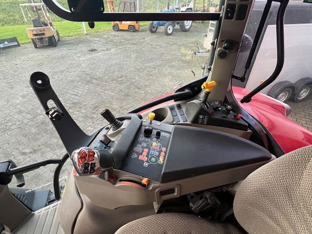 Tracteur agricole Case IH Maxxum 150 MC ActiveDrive 8