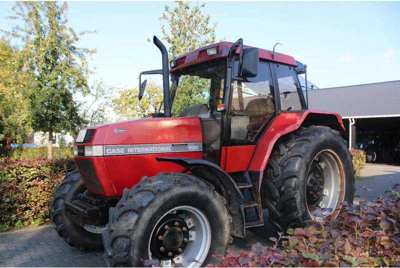 Tracteur agricole Case INTERNATIONAL 5120