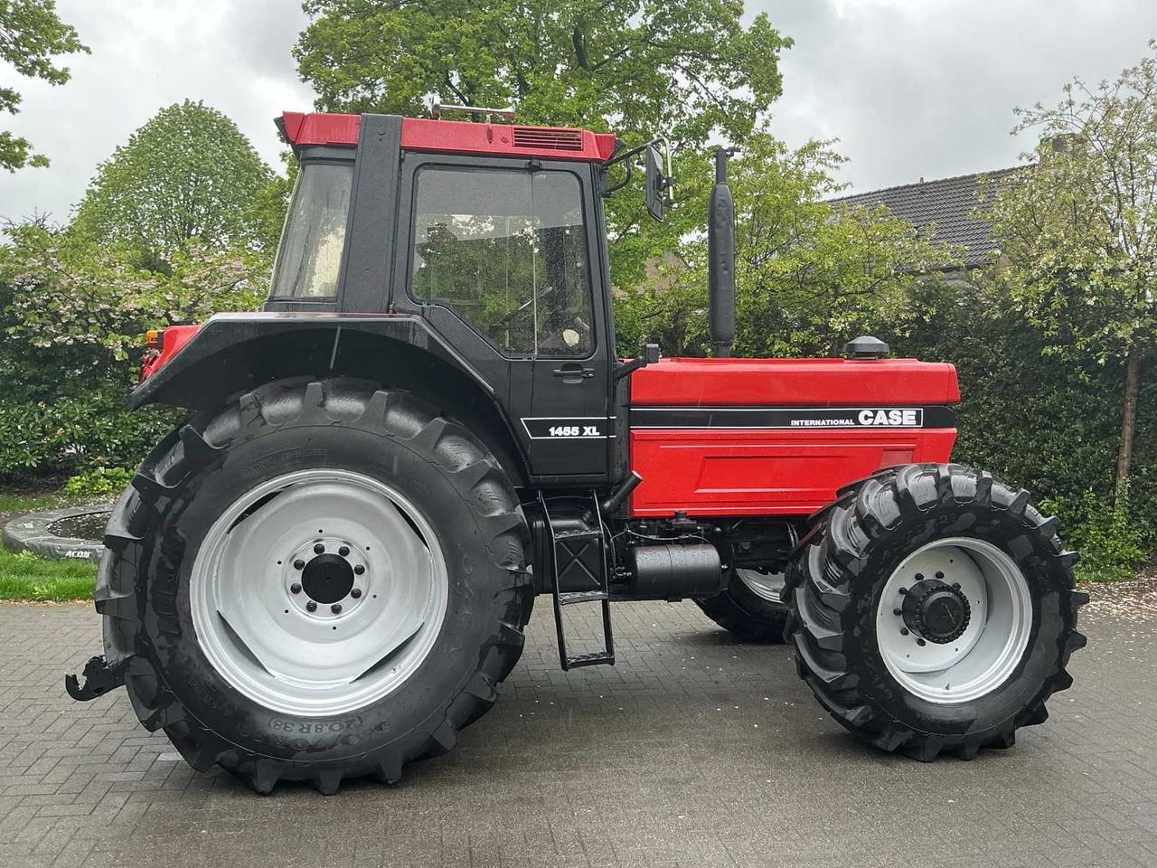 Tracteur agricole Case International 1455XL