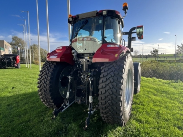 Tracteur agricole Case Luxxum 110