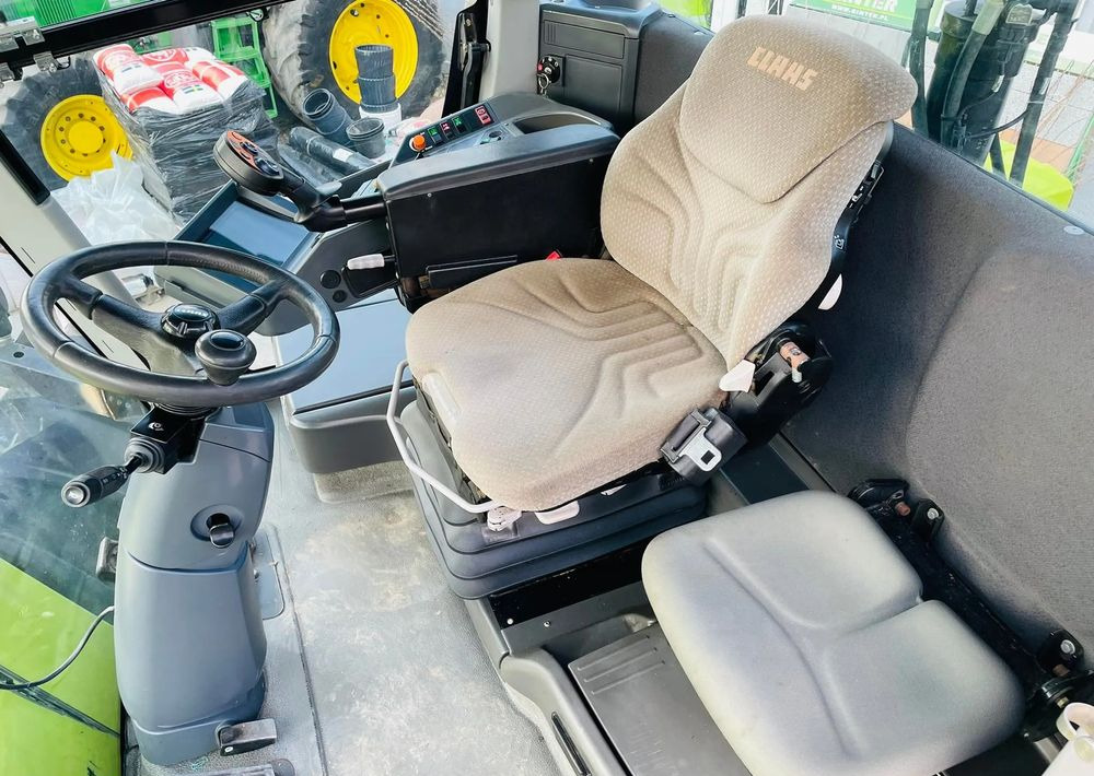 Tracteur agricole Claas 3800 TRAC VC