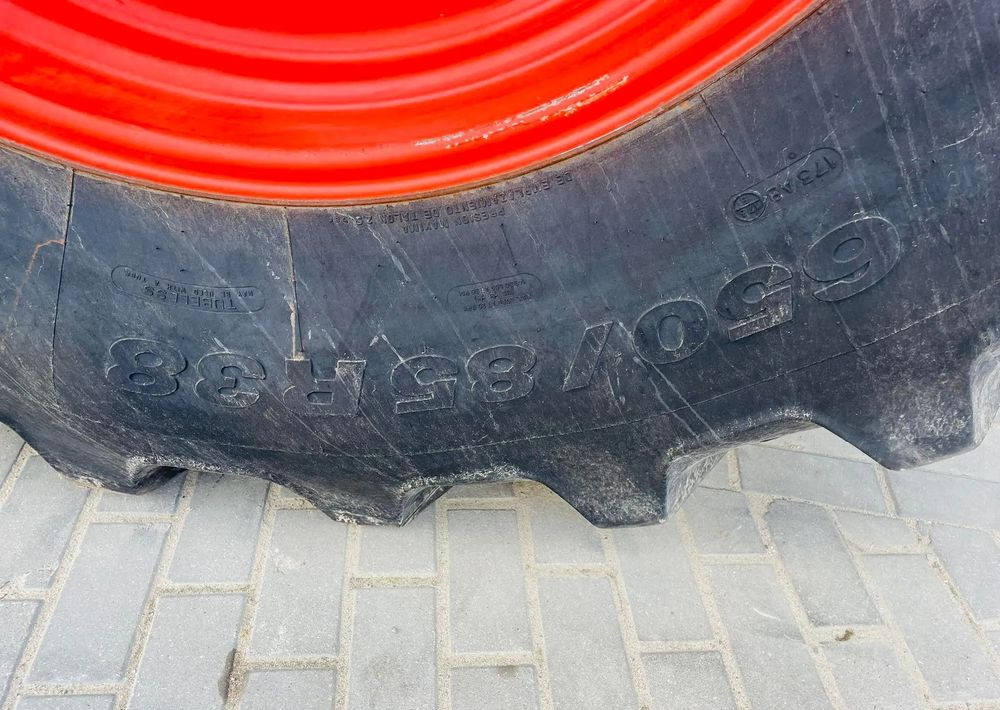 Tracteur agricole Claas 3800 TRAC VC