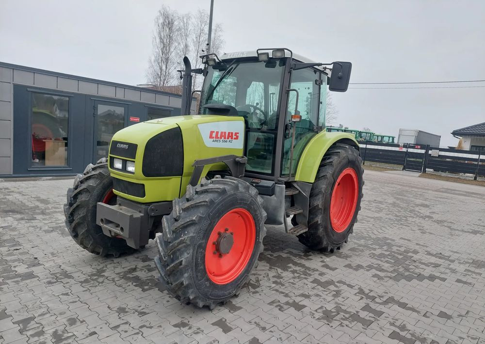 Tracteur agricole Claas 556