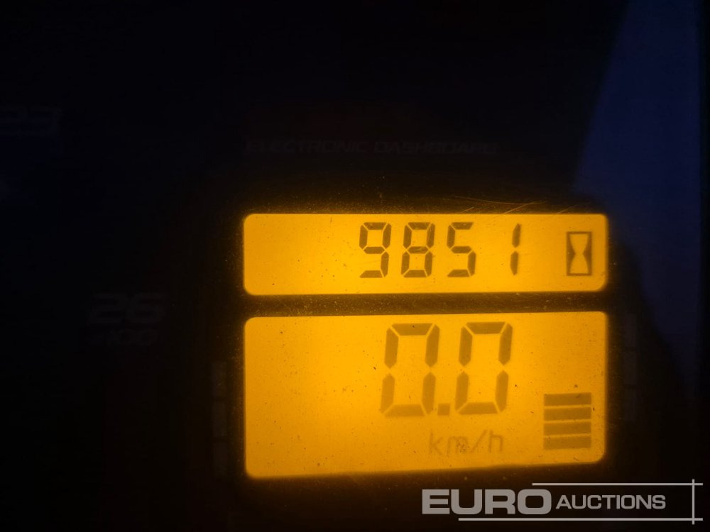 Tracteur agricole Claas 840