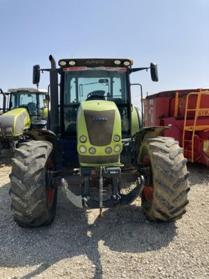 Tracteur agricole Claas ARES 697 ATZ