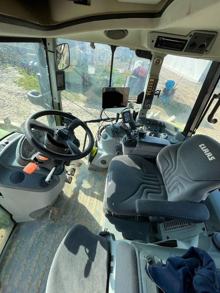 Tracteur agricole Claas ARION 470