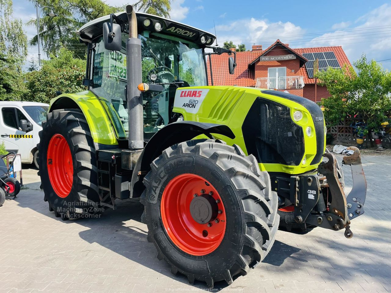 Tracteur agricole Claas ARION 620