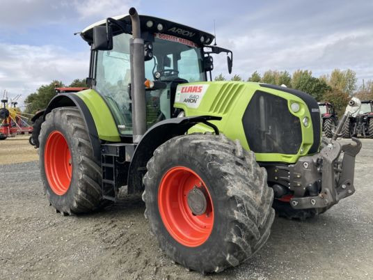 Tracteur agricole Claas ARION 640 CEBIS