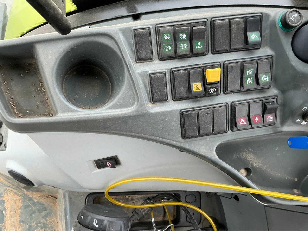 Tracteur agricole Claas ARION 660