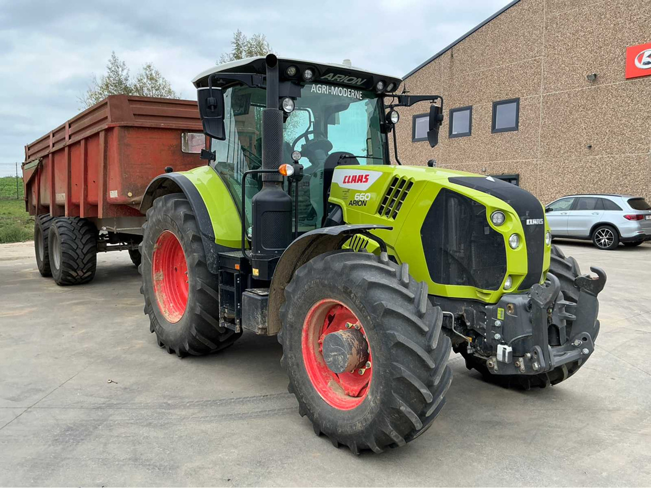 Tracteur agricole Claas ARION 660
