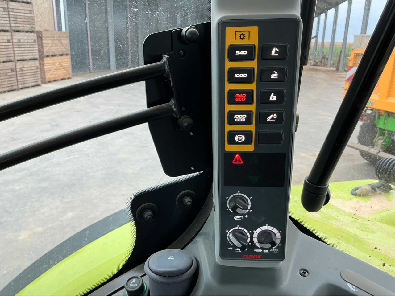 Tracteur agricole Claas ARION 660