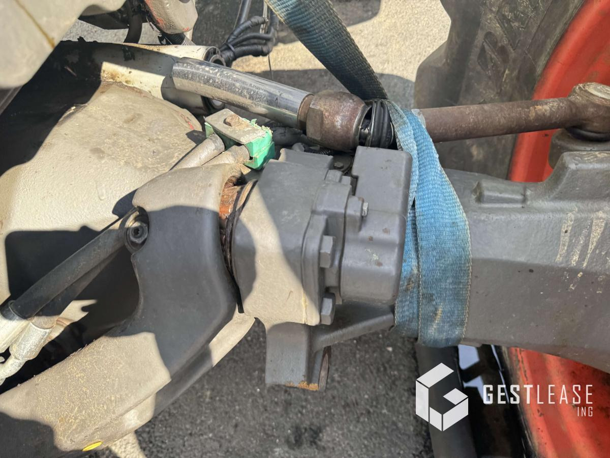 Tracteur agricole Claas AXION 820