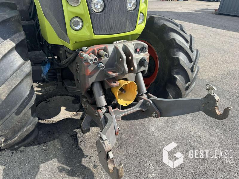 Tracteur agricole Claas AXION 820