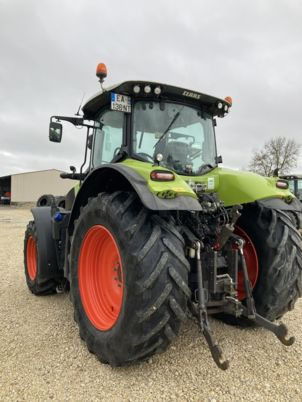 Tracteur agricole Claas AXION 820 CEBIS