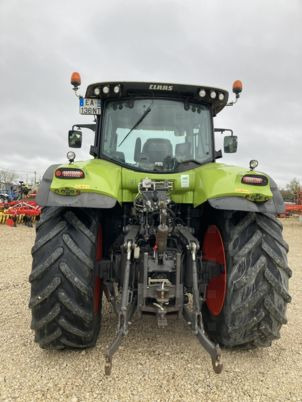 Tracteur agricole Claas AXION 820 CEBIS
