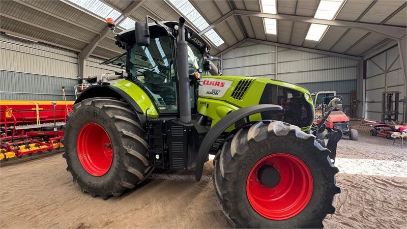 Tracteur agricole Claas AXION 830 CEBIS