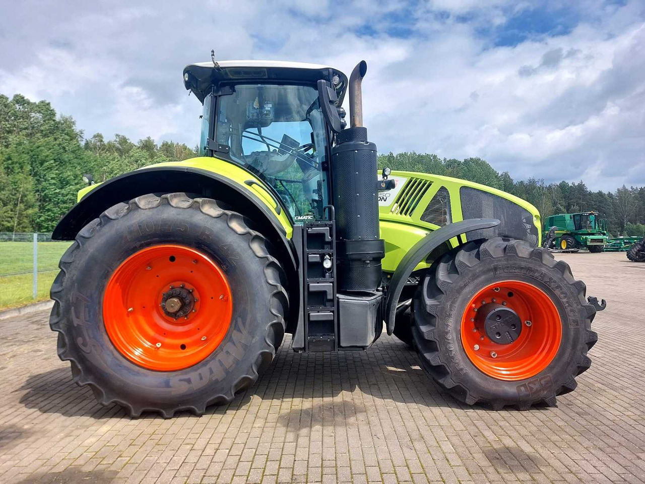Tracteur agricole Claas AXION 950