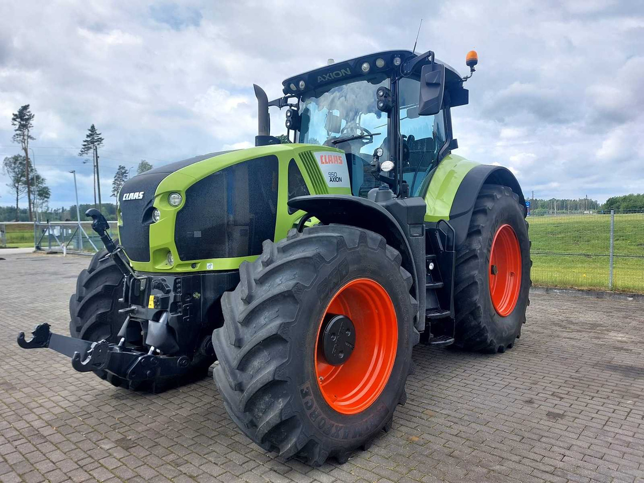 Tracteur agricole Claas AXION 950