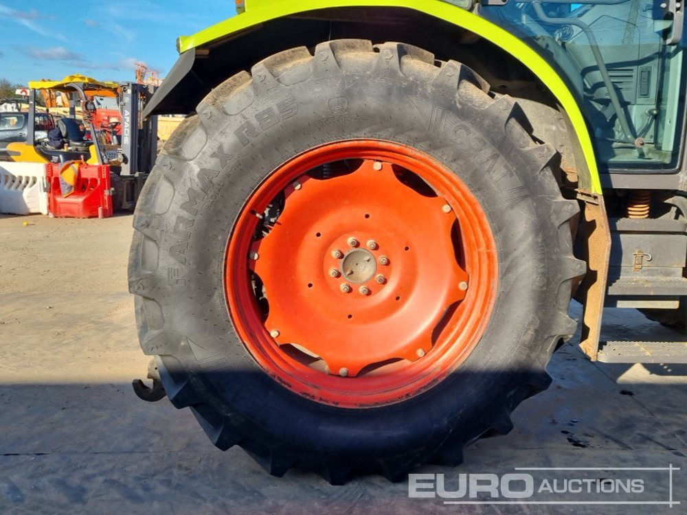 Tracteur agricole Claas Ares 577 ATZ