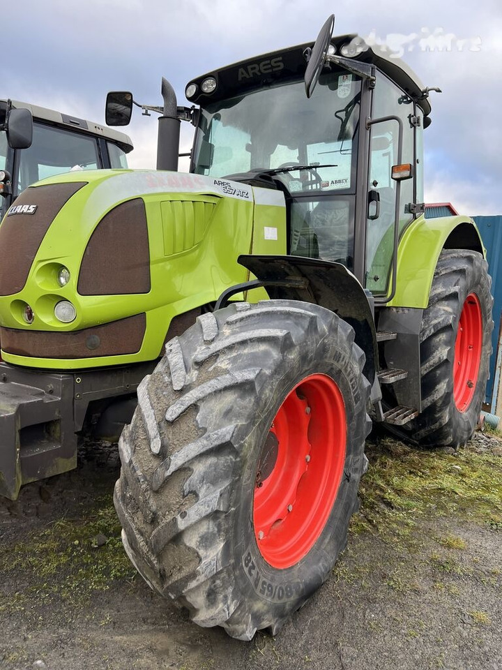 Tracteur agricole Claas Ares 657 ATZ