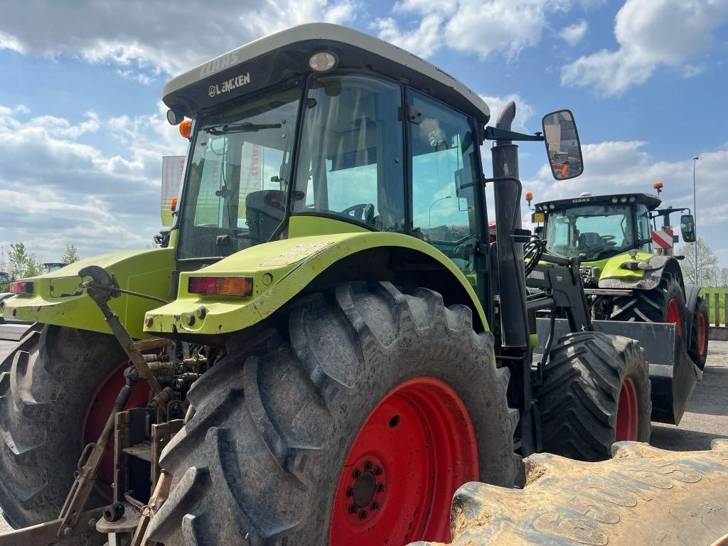 Tracteur agricole Claas Ares 697
