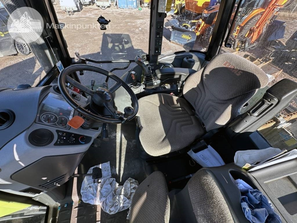 Tracteur agricole Claas Arion 410