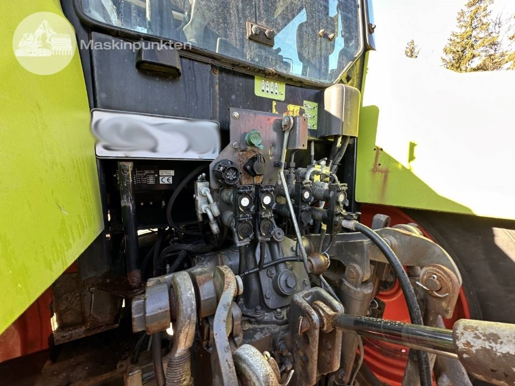 Tracteur agricole Claas Arion 410