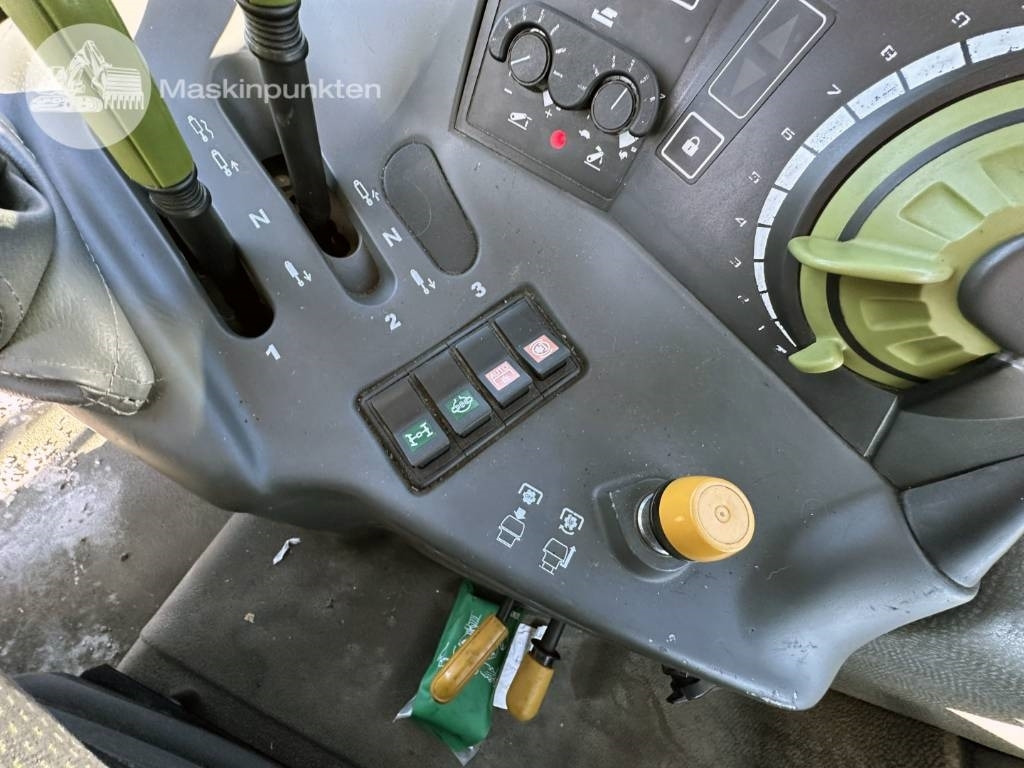 Tracteur agricole Claas Arion 410