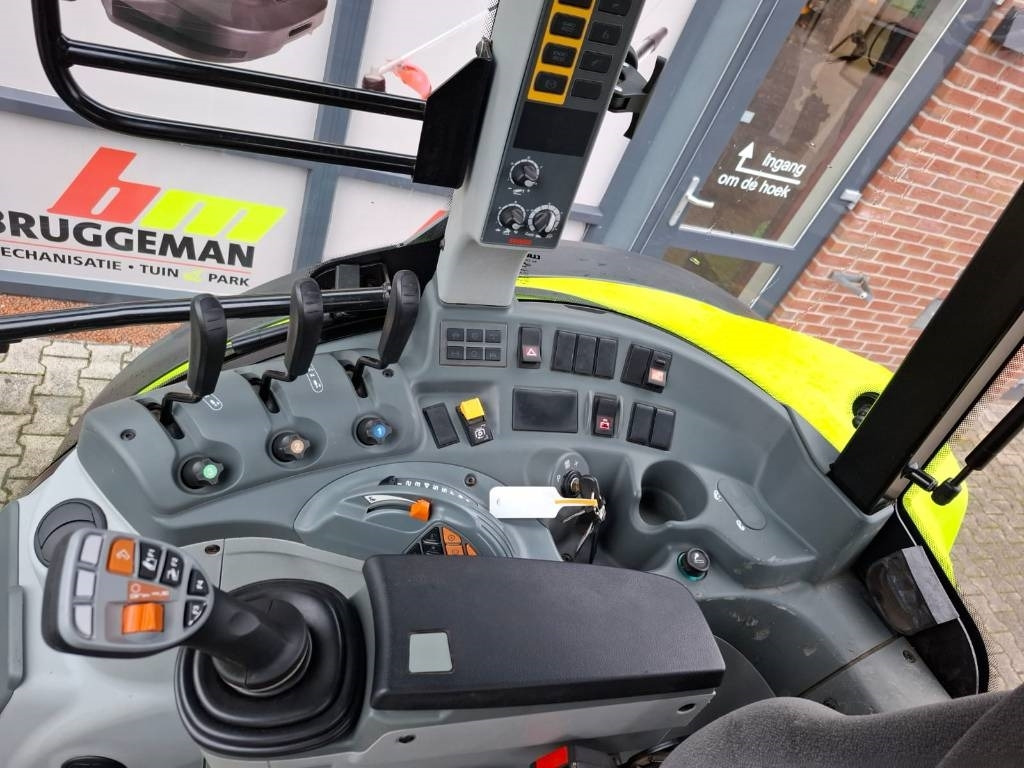 Tracteur agricole Claas Arion 410