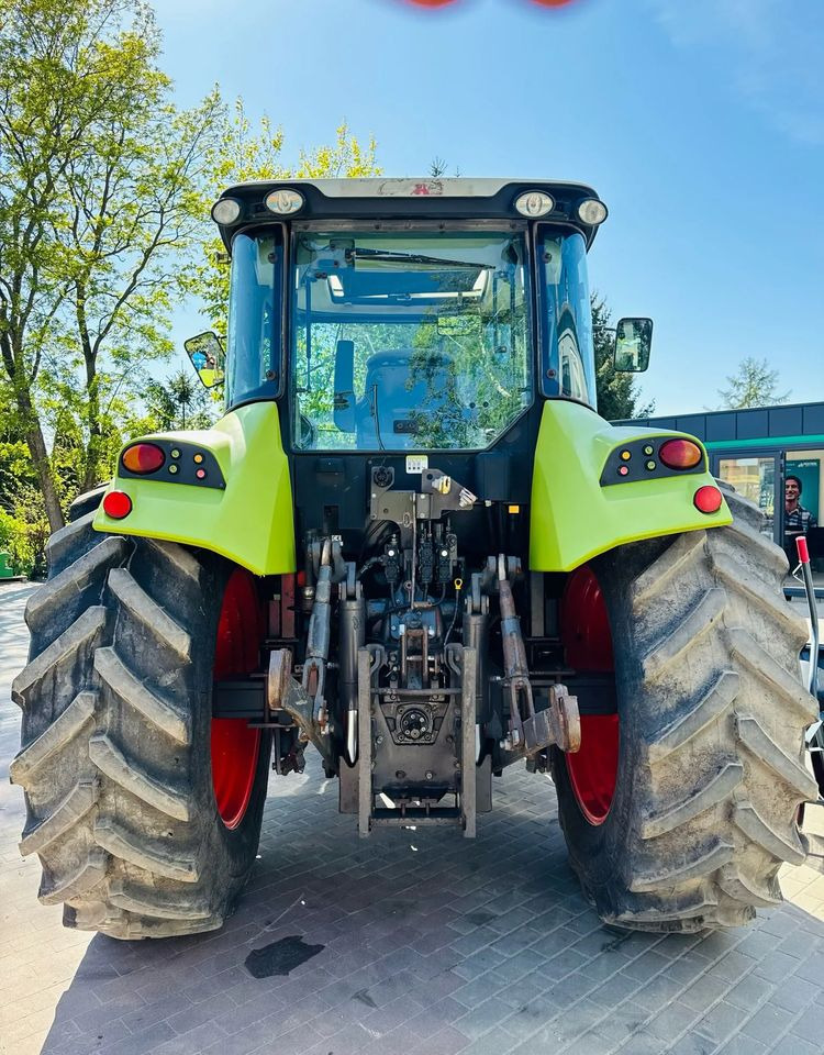 Tracteur agricole Claas Arion 410
