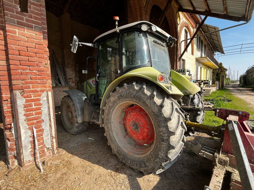 Tracteur agricole Claas Arion 420