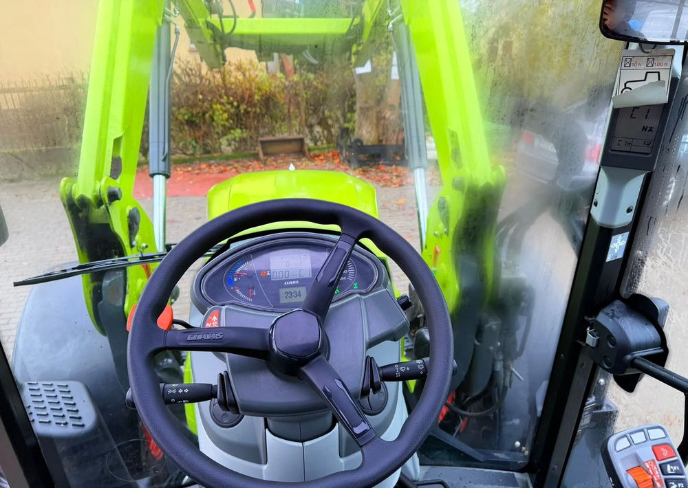 Tracteur agricole Claas Arion 420