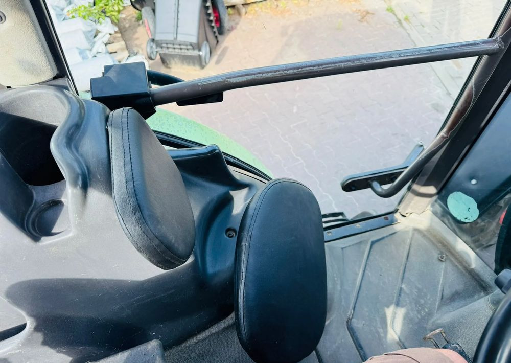 Tracteur agricole Claas Arion 420