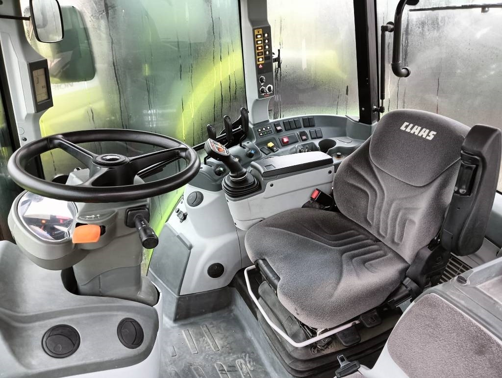 Tracteur agricole Claas Arion 440