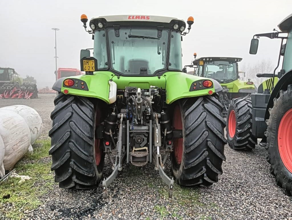 Tracteur agricole Claas Arion 440