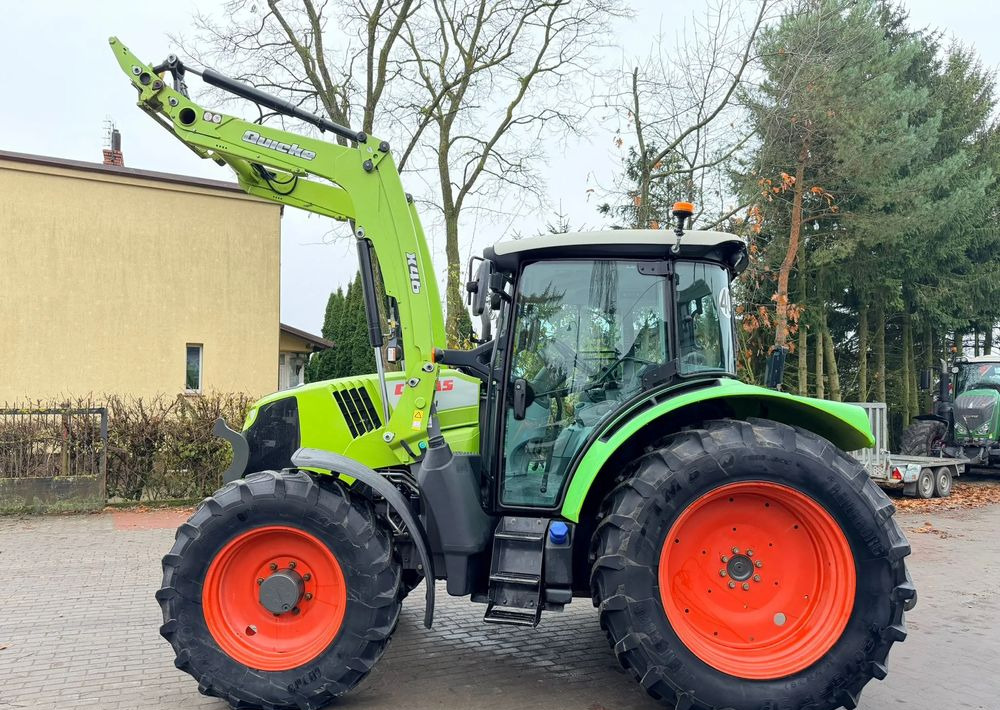 Tracteur agricole Claas Arion 440