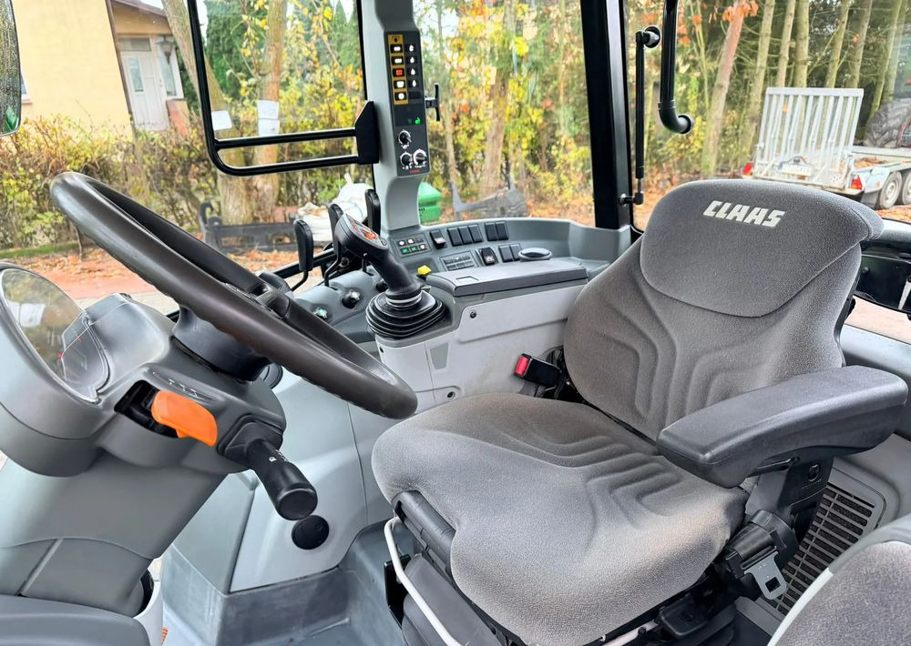 Tracteur agricole Claas Arion 440