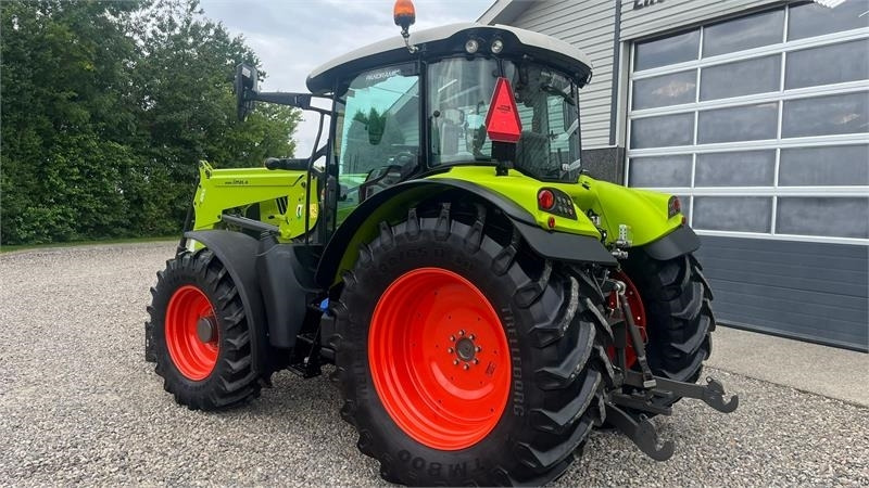 Tracteur agricole Claas Arion 440 CIS med frontlæsser