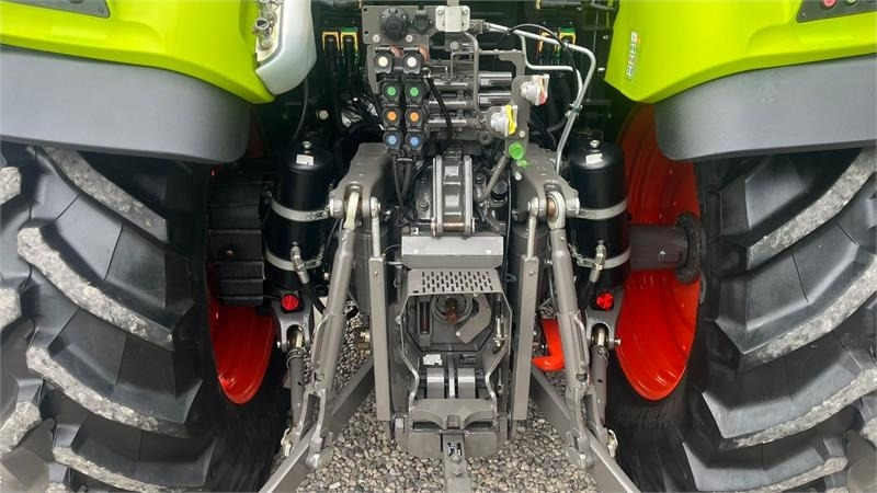 Tracteur agricole Claas Arion 440 CIS med frontlæsser