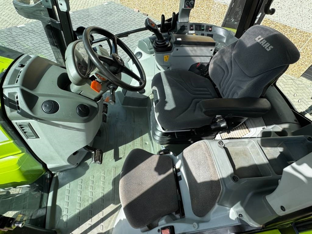 Tracteur agricole Claas Arion 450 CIS