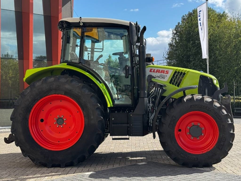 Tracteur agricole Claas Arion 450 CIS