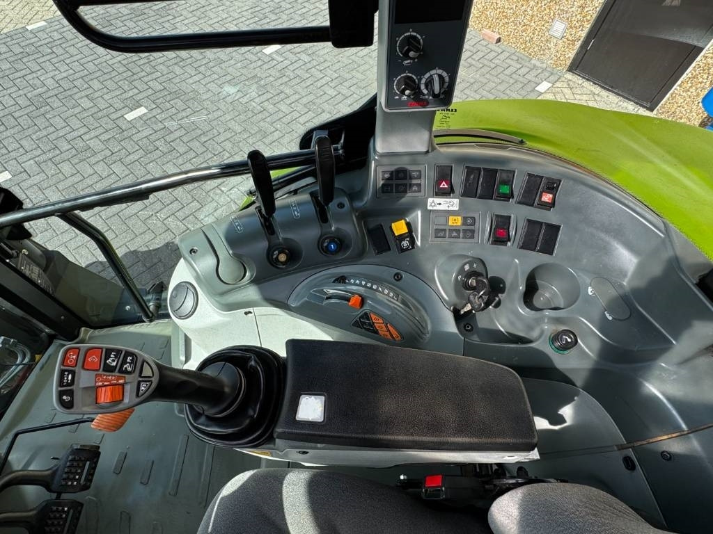 Tracteur agricole Claas Arion 450 CIS - HEXASHIFT, airbrakes, suspension,