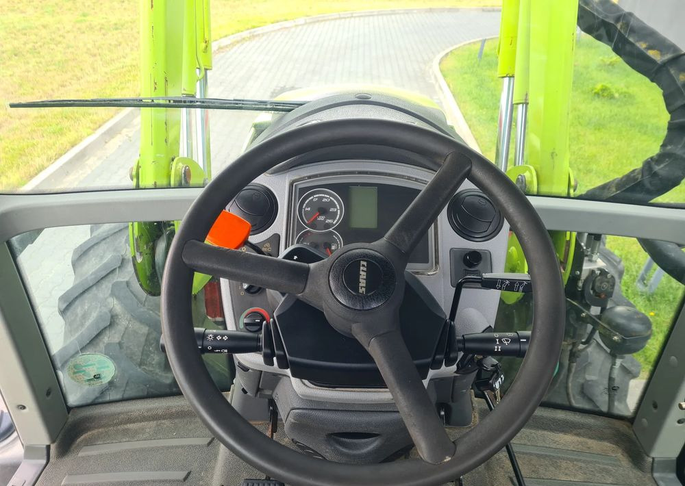 Tracteur agricole Claas Arion 530