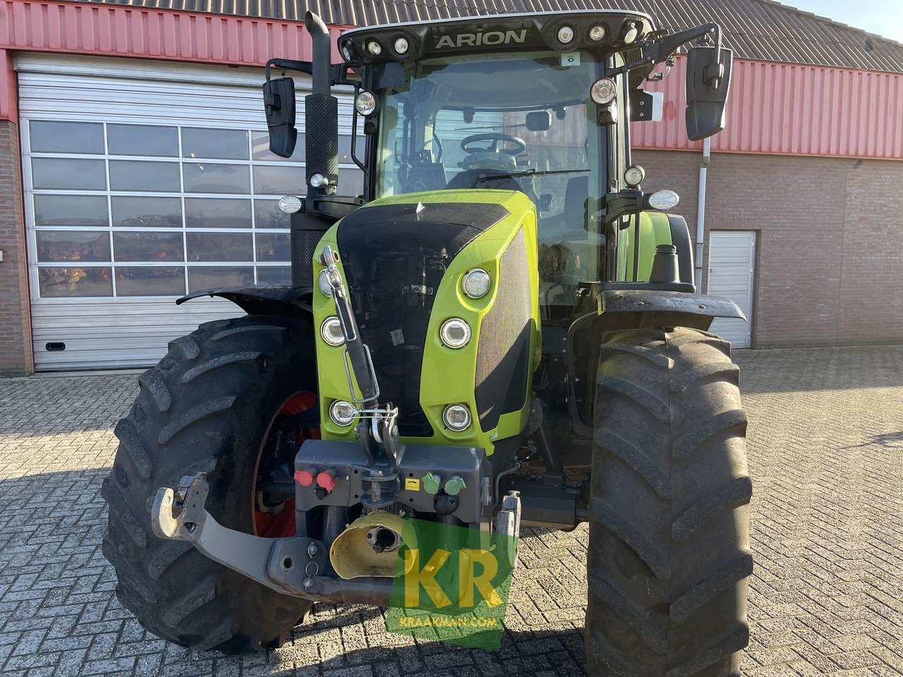 Tracteur agricole Claas Arion 530