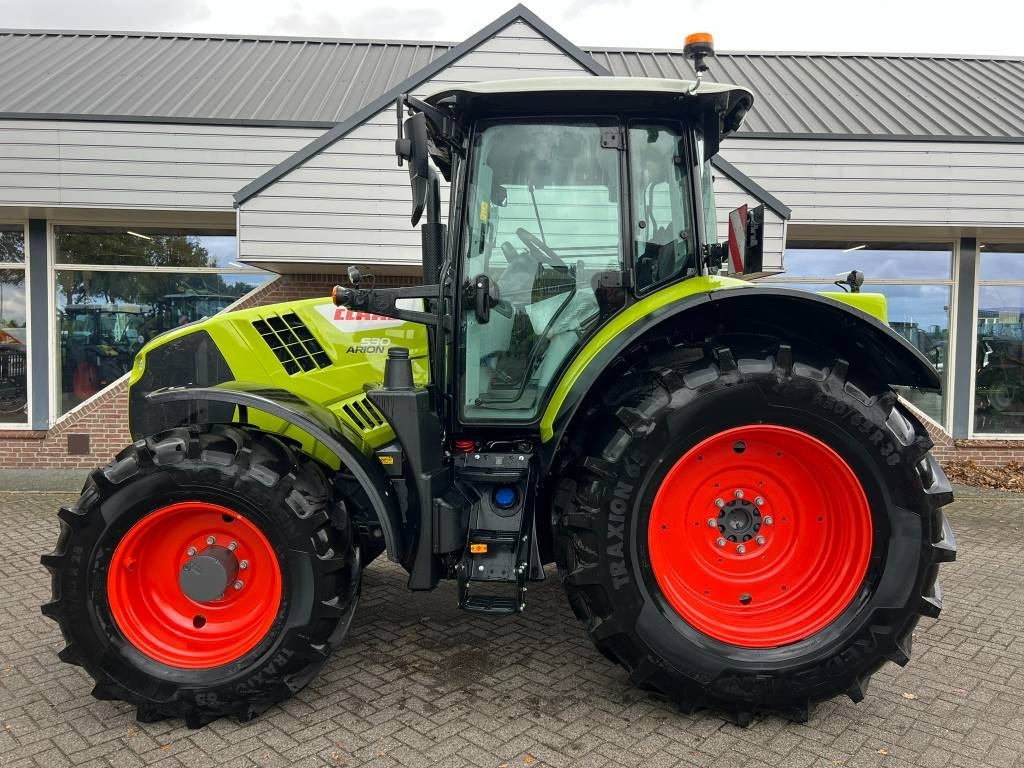 Tracteur agricole Claas Arion 530 CIS+