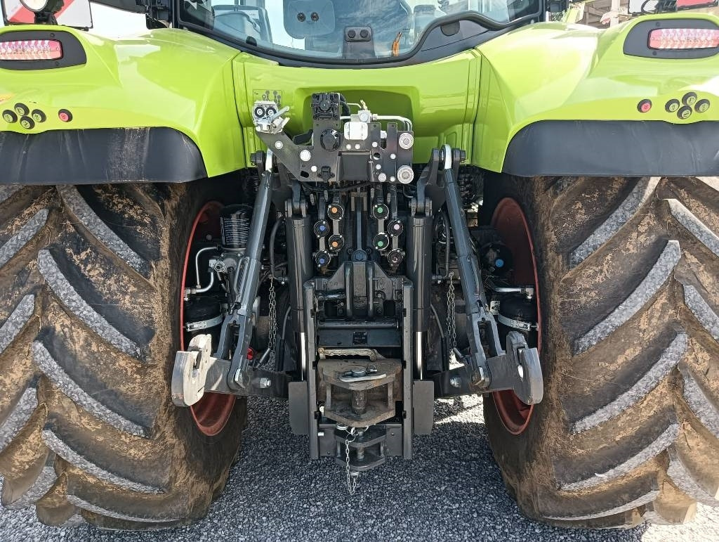 Tracteur agricole Claas Arion 550 Cmatic