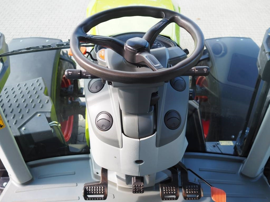 Tracteur agricole Claas Arion 610 CIS