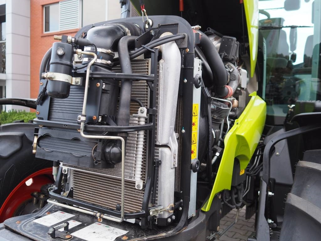 Tracteur agricole Claas Arion 610 CIS