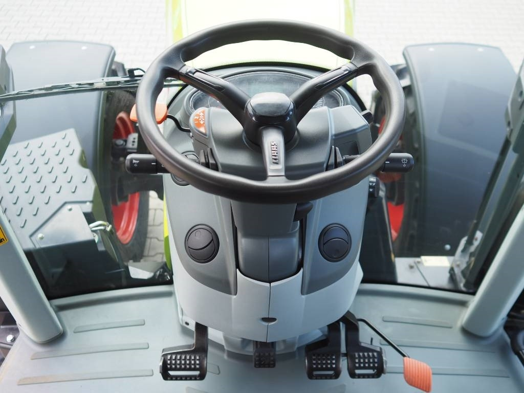 Tracteur agricole Claas Arion 610 CIS