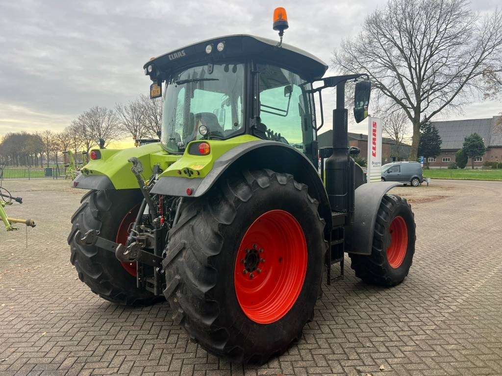 Tracteur agricole Claas Arion 610 CIS